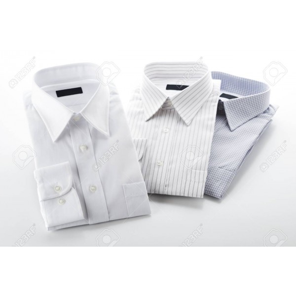 Repassage: Chemise, chemisier plié(e)